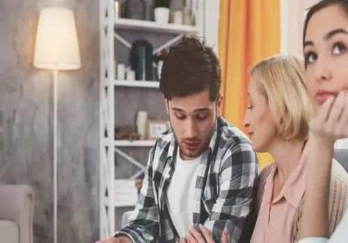 离婚时孩子的财产归谁所有